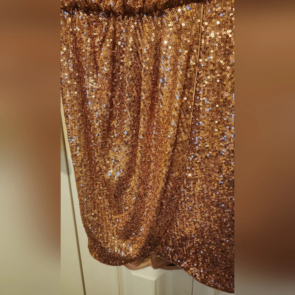 Ever New Melbourne Juniper Sequin Wrap Mini Dress Size 2. Champagne Pink - Picture 13 of 14